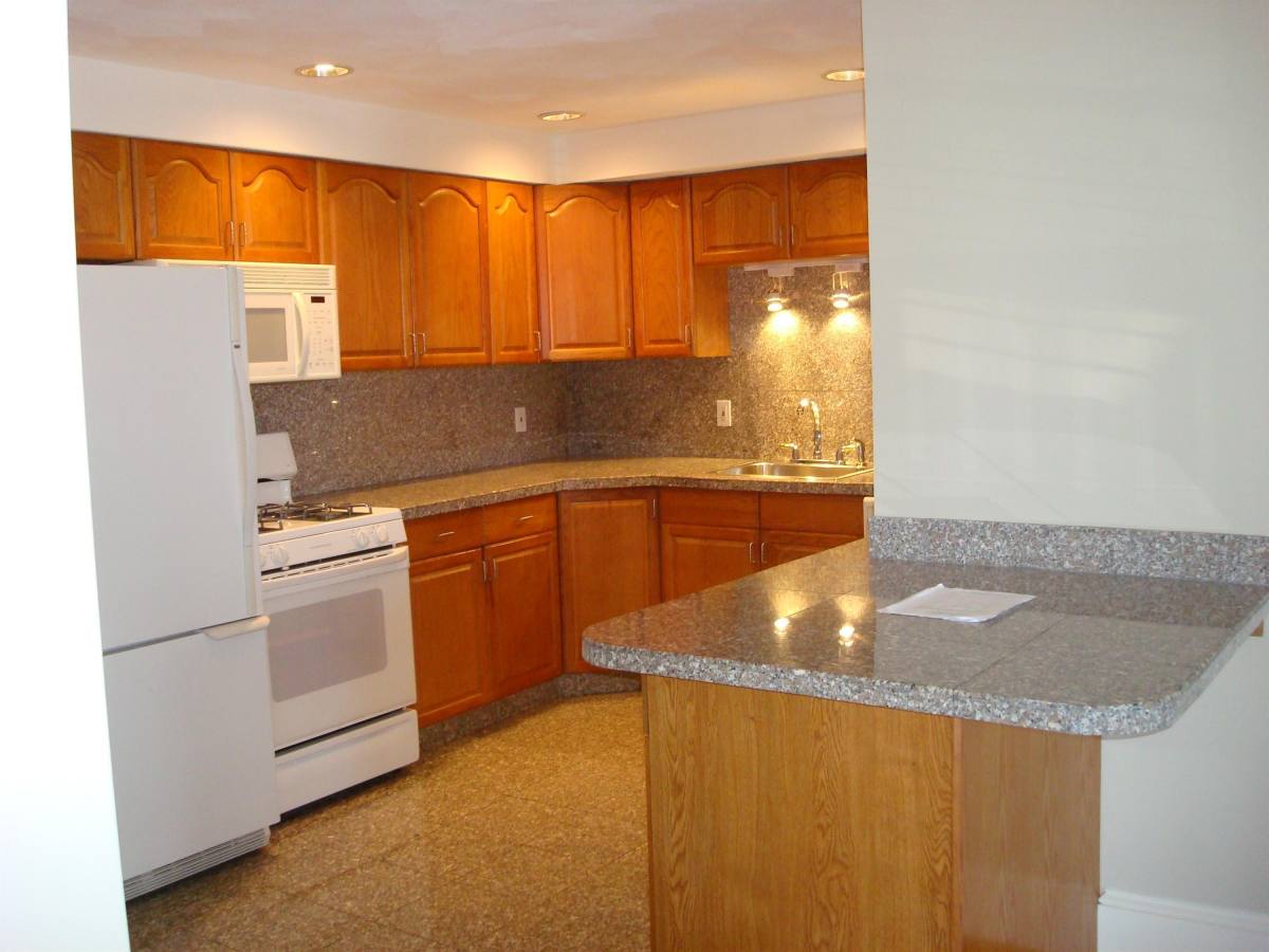 Townhouse for rent at 41 Western Ave #2, Gloucester, MA 01930