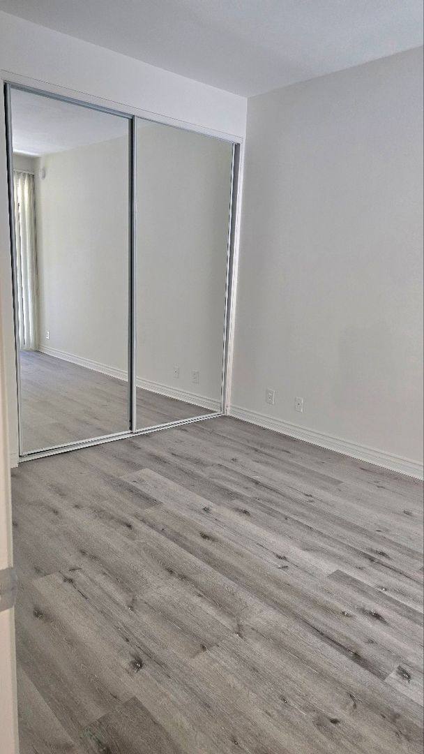 Apartment for rent at 315 S Lafayette Park Place, Los Angeles, CA 90057