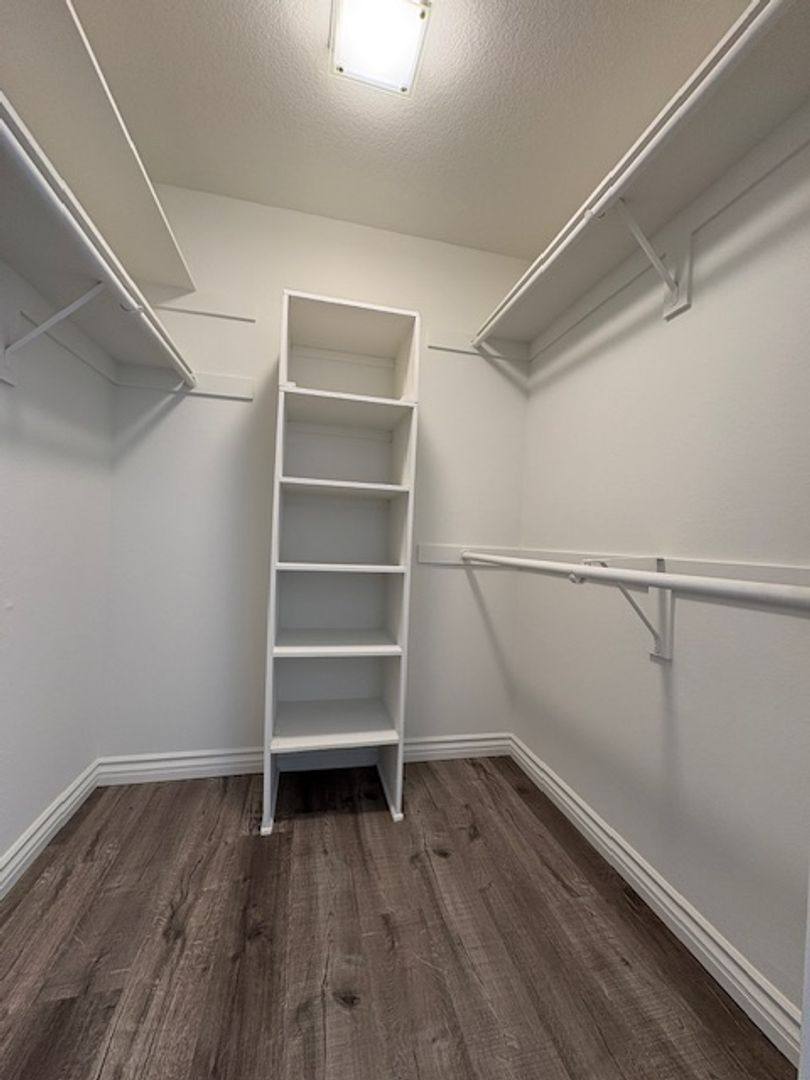 Apartment for rent at 8715 Burton Way, Los Angeles, CA 90048