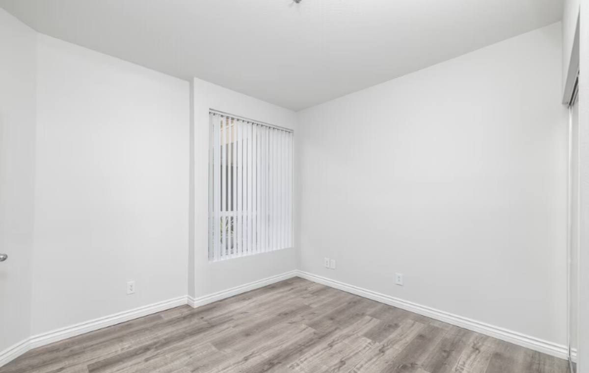 Apartment for rent at 8715 Burton Way, Los Angeles, CA 90048