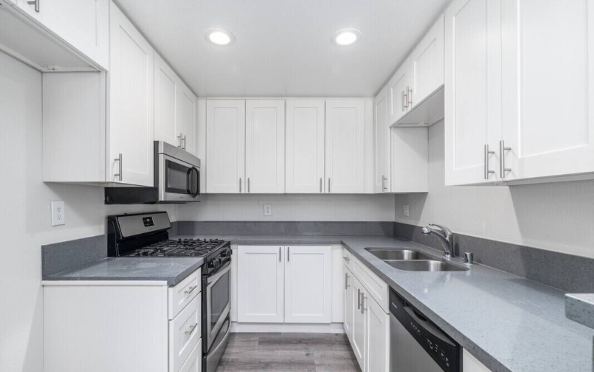 Apartment for rent at 8715 Burton Way, Los Angeles, CA 90048