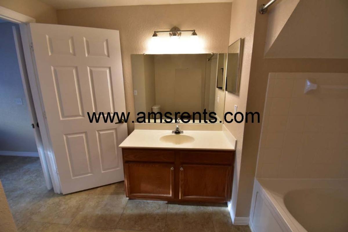 Townhouse for rent at 4601 Yellowgold Rd W, Kissimmee, FL 34746