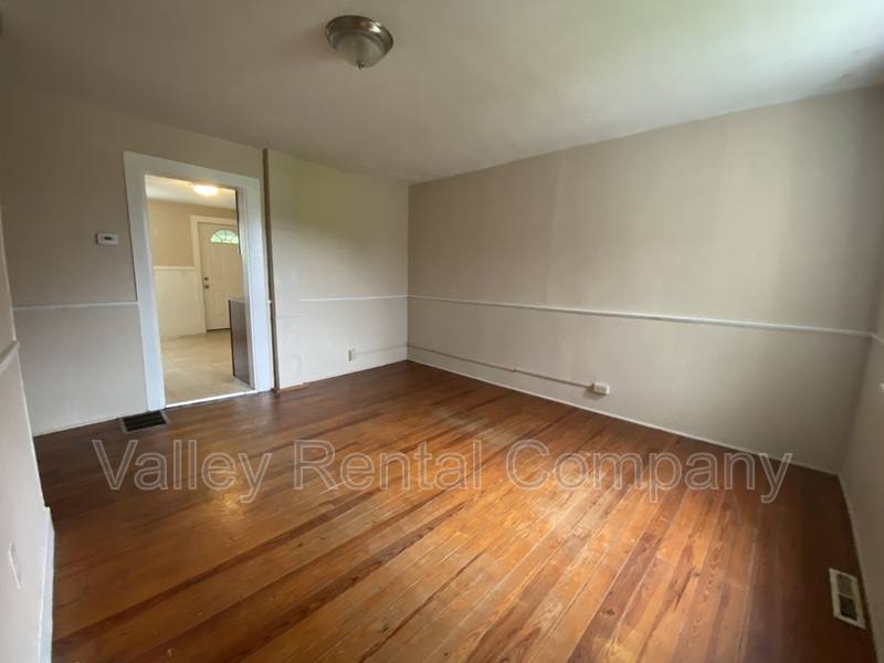 Apartment for rent at 46 Old Amherst Rd #2, Sunderland, MA 01375