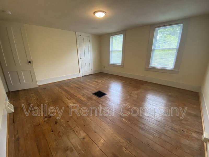 Apartment for rent at 46 Old Amherst Rd #2, Sunderland, MA 01375
