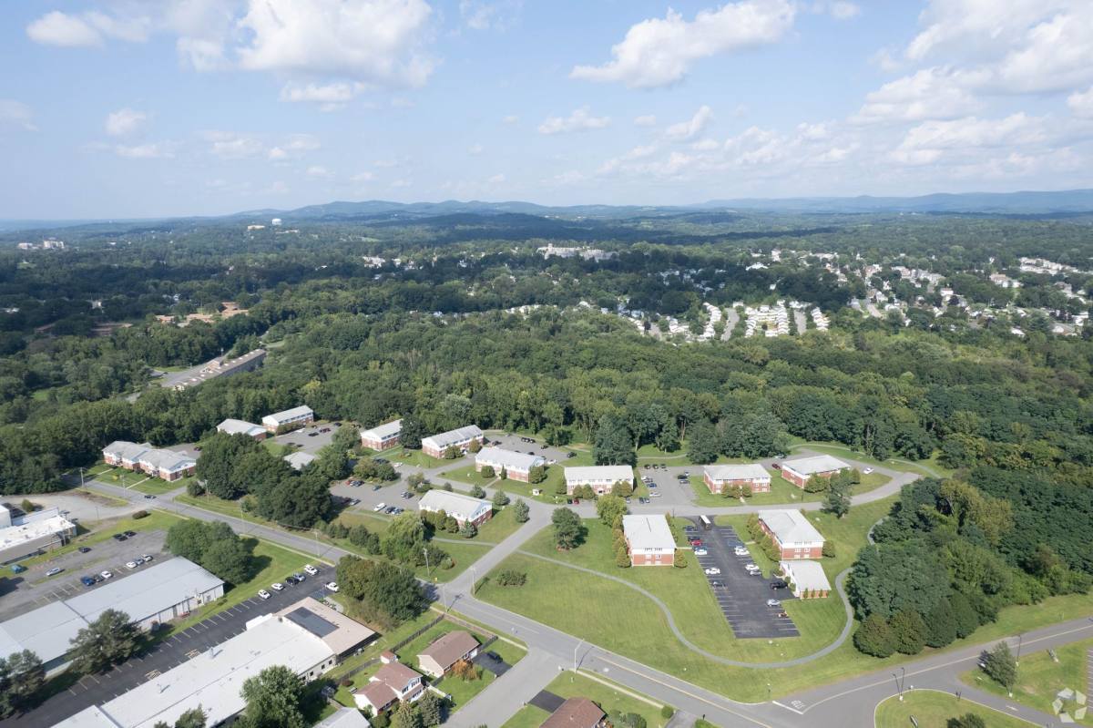 Apartment for rent at 116 Colleen Rd, Troy, NY 12180