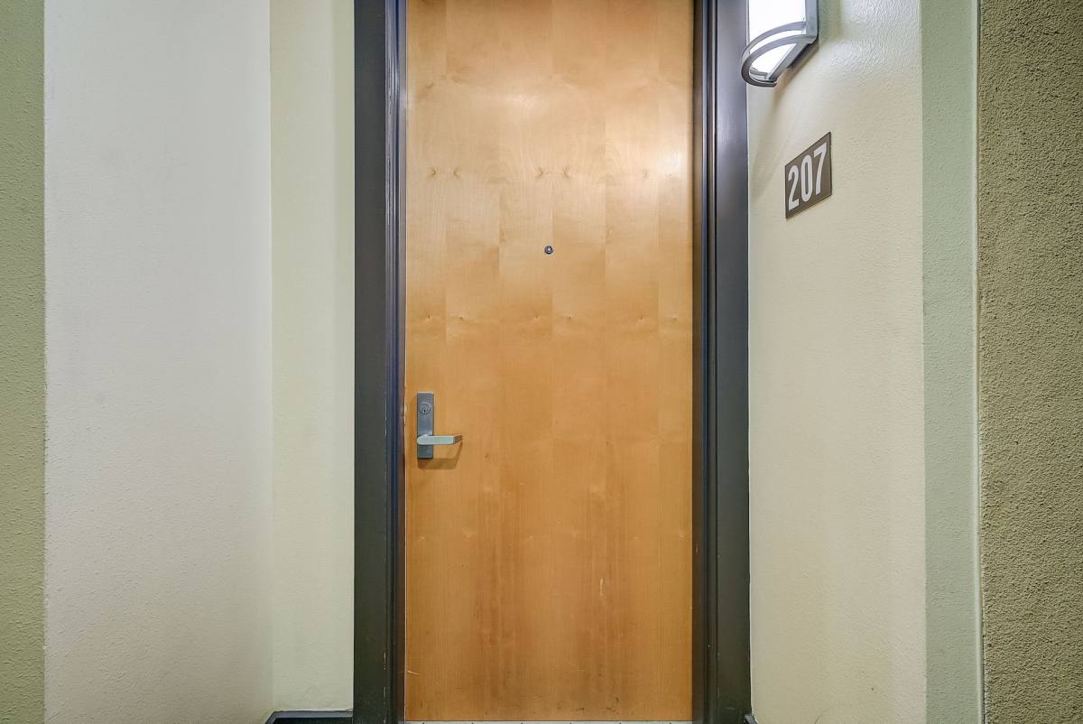 Apartment for rent at 65 W Dayton St, Pasadena, CA 91105