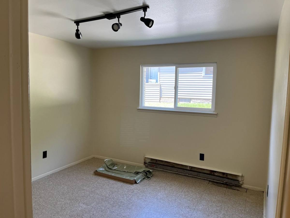 Apartment for rent at 821, 829, 837, 901, 905 E Shiawassee St, Lansing, MI 48912