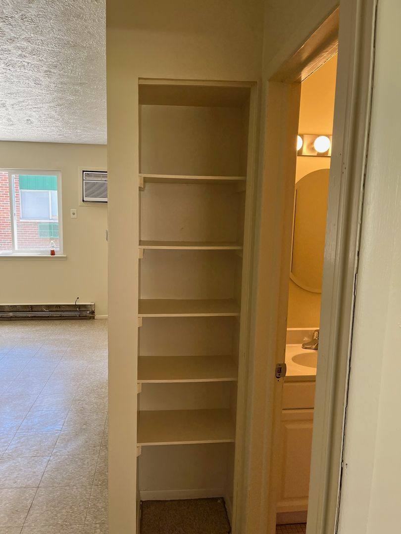 Apartment for rent at 821, 829, 837, 901, 905 E Shiawassee St, Lansing, MI 48912