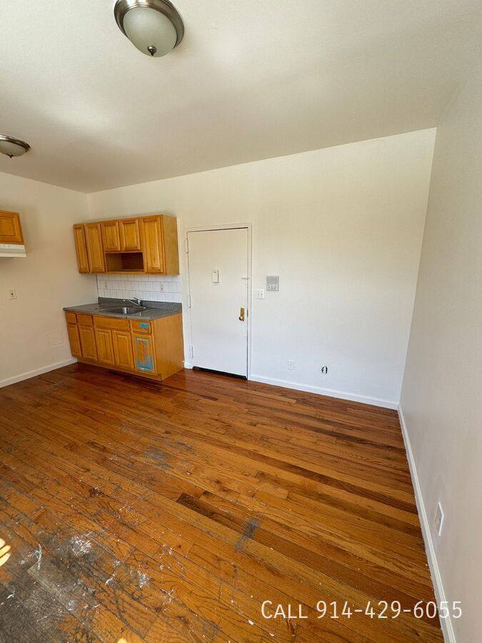Apartment for rent at 68 Jackson St, Yonkers, NY 10701