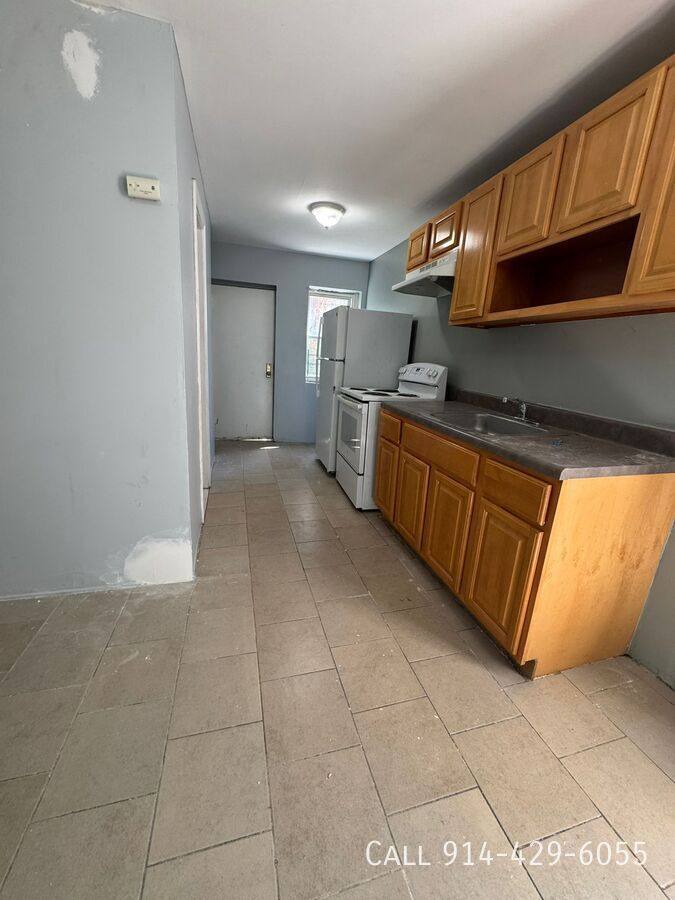 Apartment for rent at 68 Jackson St, Yonkers, NY 10701
