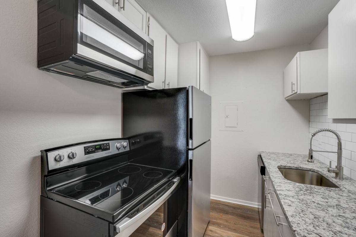 Apartment for rent at 1105-1107 Uta Blvd, Arlington, TX 76013