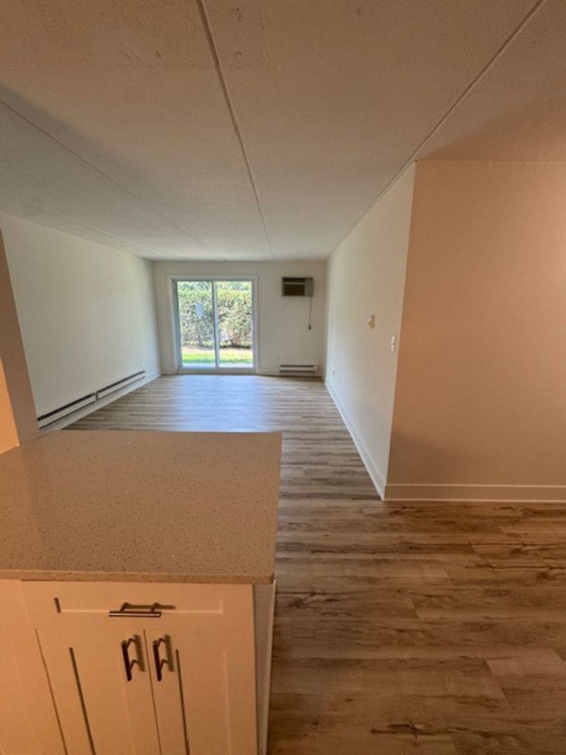 Apartment for rent at 1460 & 1502 Lehigh Rd, Glenview, IL 60025