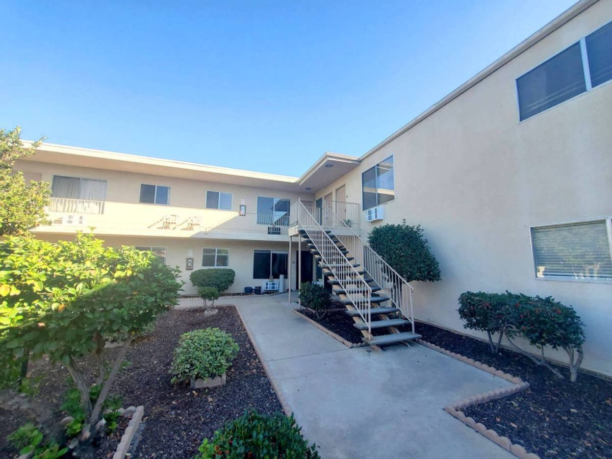 Apartment for rent at 1040 E Washington Ave, El Cajon, CA 92020