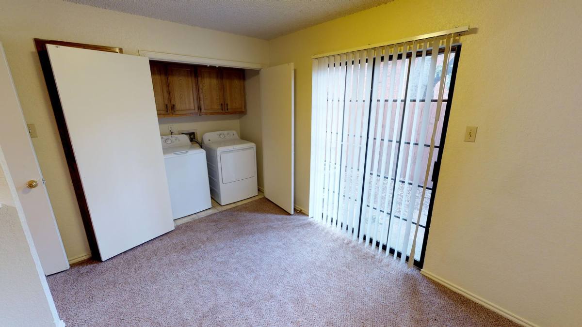 Townhouse for rent at 1109 S Ave, Denton, TX 76201
