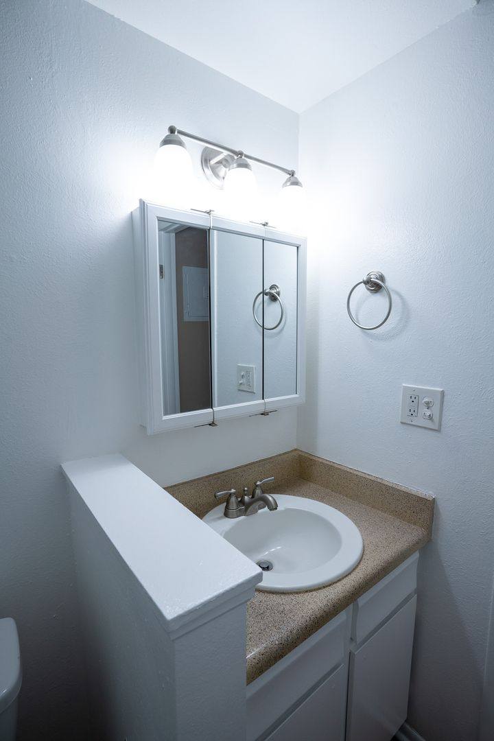 Apartment for rent at 481 W Prentice Ave, Littleton, CO 80120