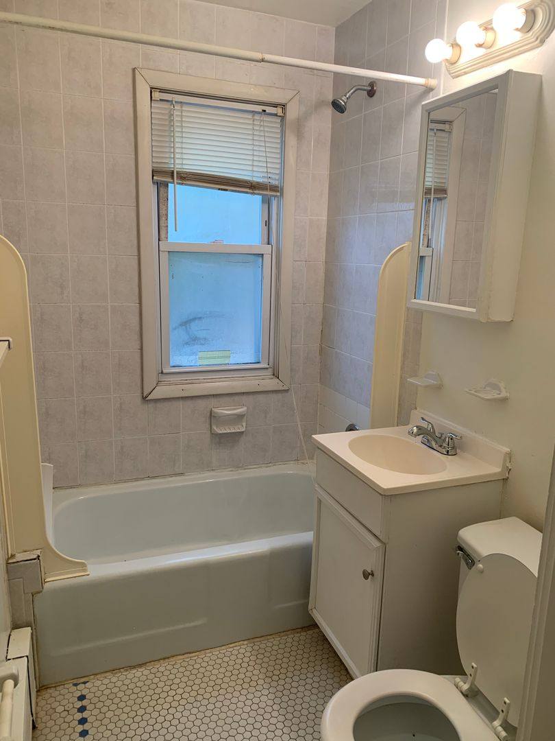 Apartment for rent at 718 4th St SE, Minneapolis, MN 55414