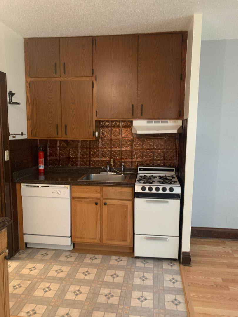 Apartment for rent at 718 4th St SE, Minneapolis, MN 55414