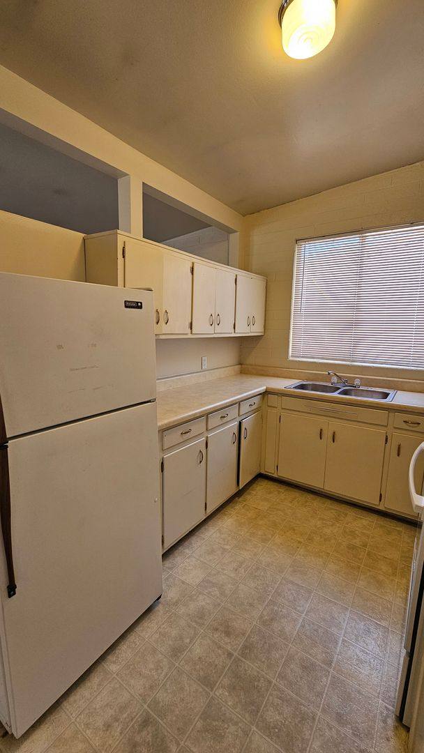 Condo for rent at 1620 E Blacklidge Dr, Tucson, AZ 85719