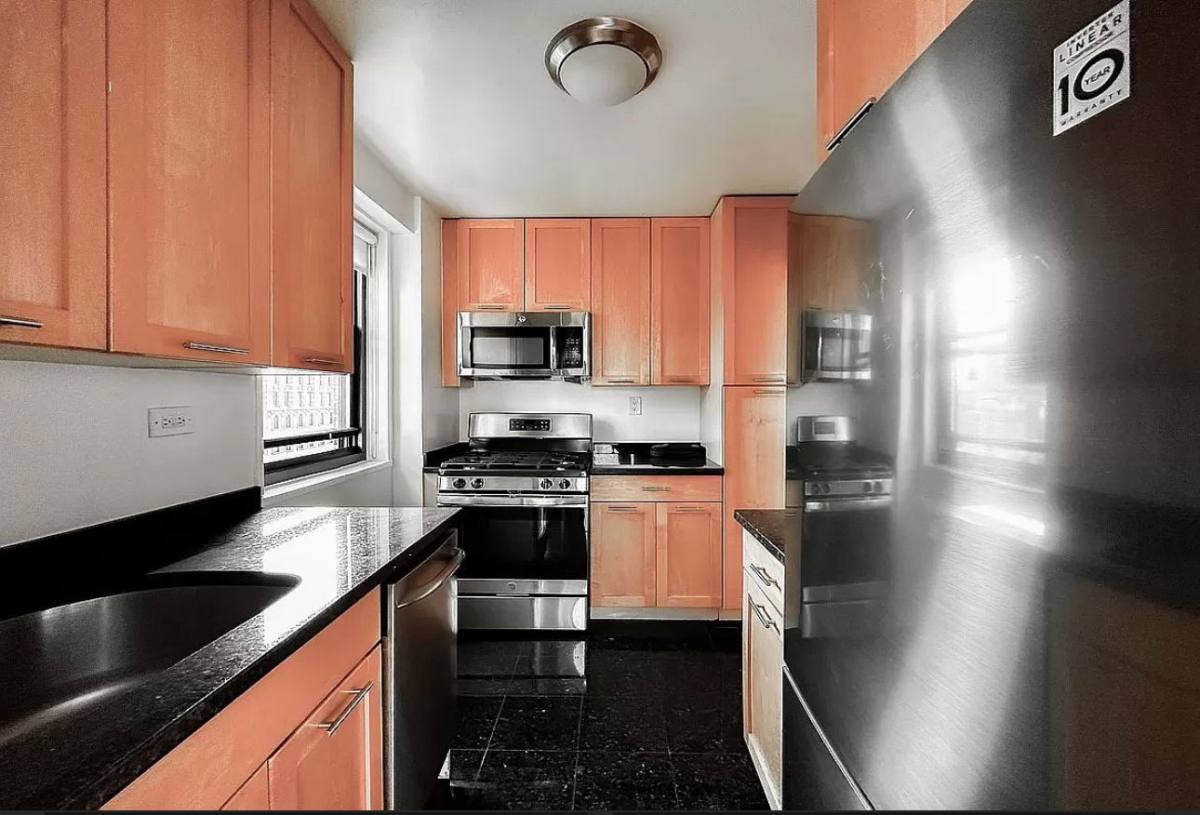 Apartment for rent at 145 4th Ave #17AA, New York, NY 10003