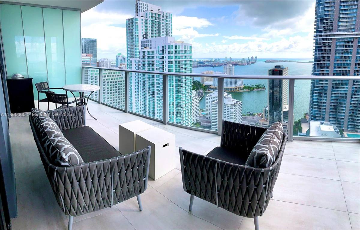 Apartment for rent at 1010 Brickell Ave #4205, Miami, FL 33131