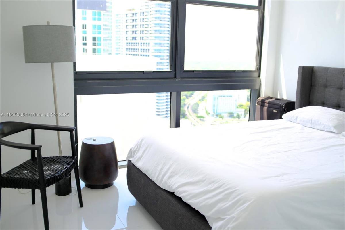 Apartment for rent at 1010 Brickell Ave #4205, Miami, FL 33131