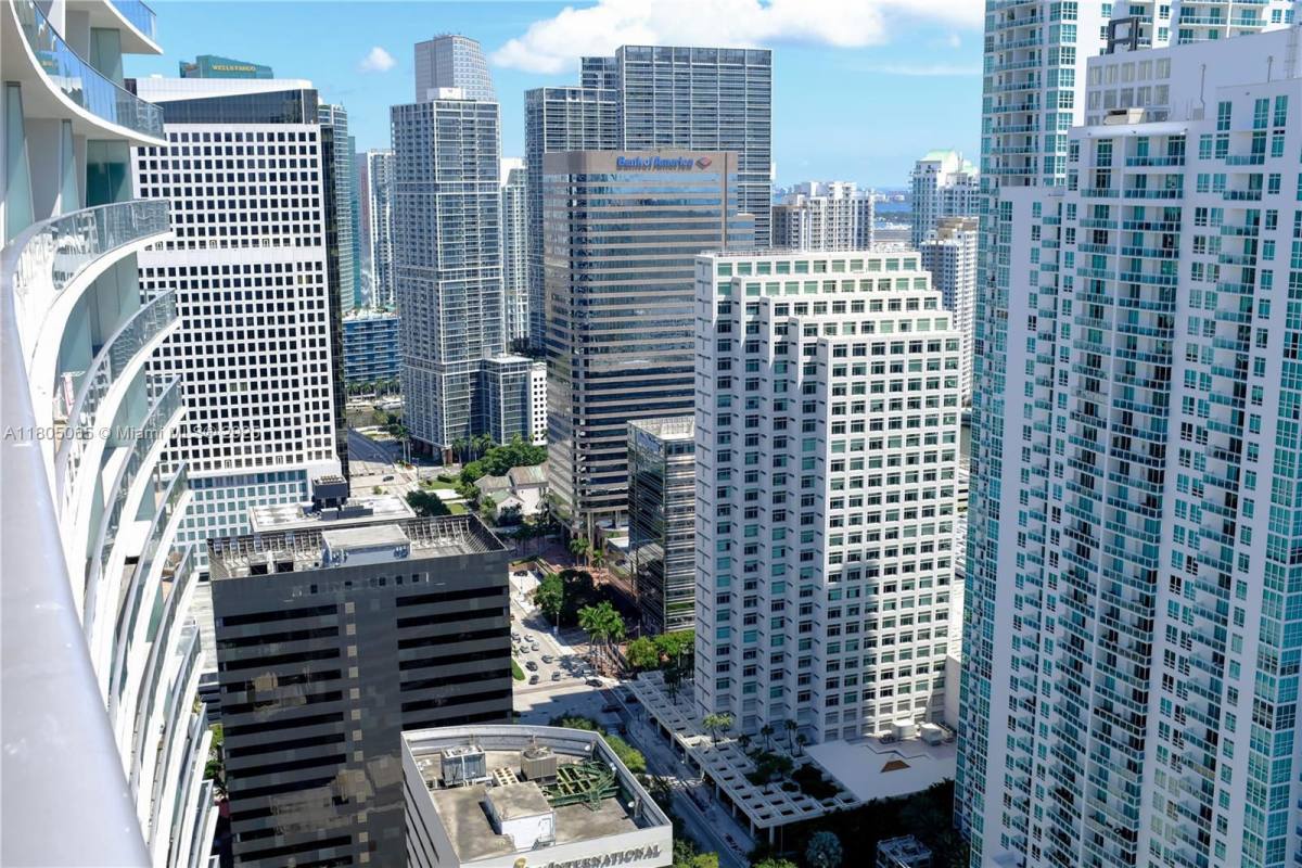 Apartment for rent at 1010 Brickell Ave #4205, Miami, FL 33131