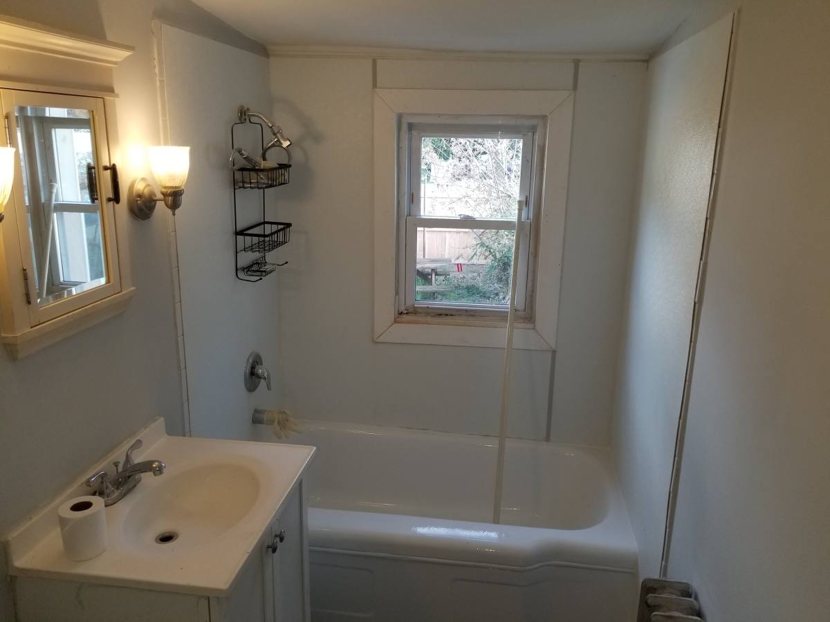 Apartment for rent at 337 W Front St, Florence, NJ 08518