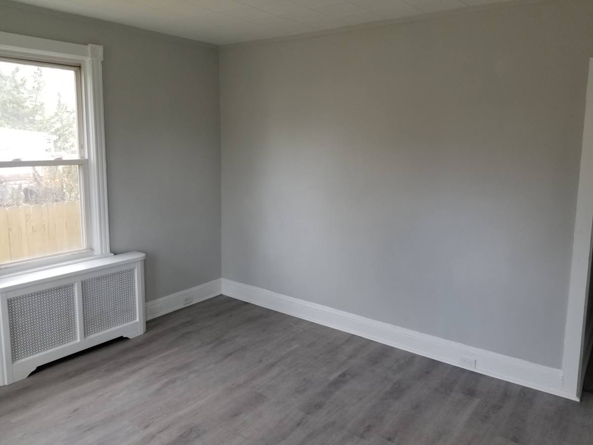 Apartment for rent at 337 W Front St, Florence, NJ 08518