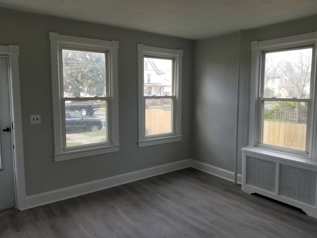 Apartment for rent at 337 W Front St, Florence, NJ 08518