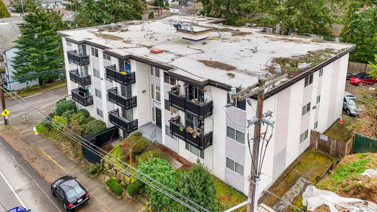 Apartment for rent at 625 N 130th St, Seattle, WA 98133