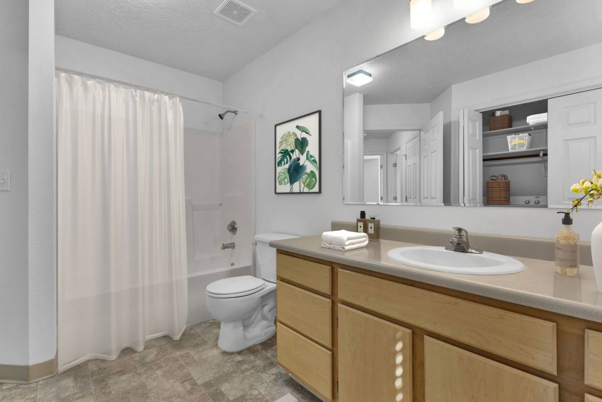 Apartment for rent at 1300 N Penn Station Lane, Meridian, ID 83642