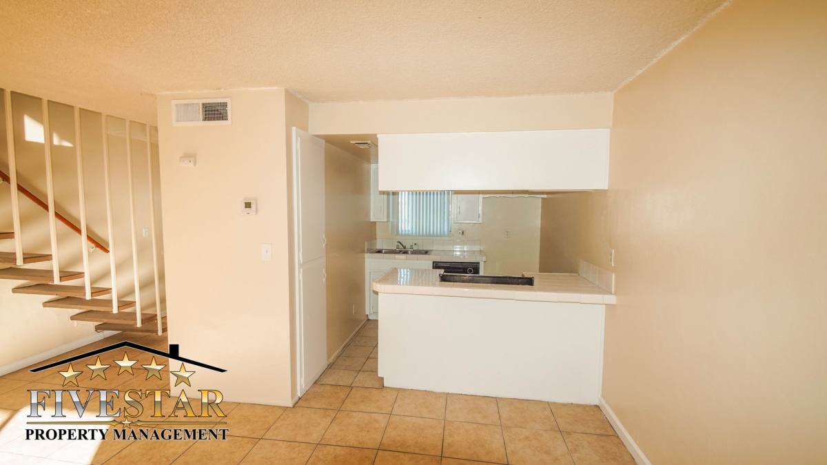 Apartment for rent at 3311 Union Ave, Bakersfield, CA 93305