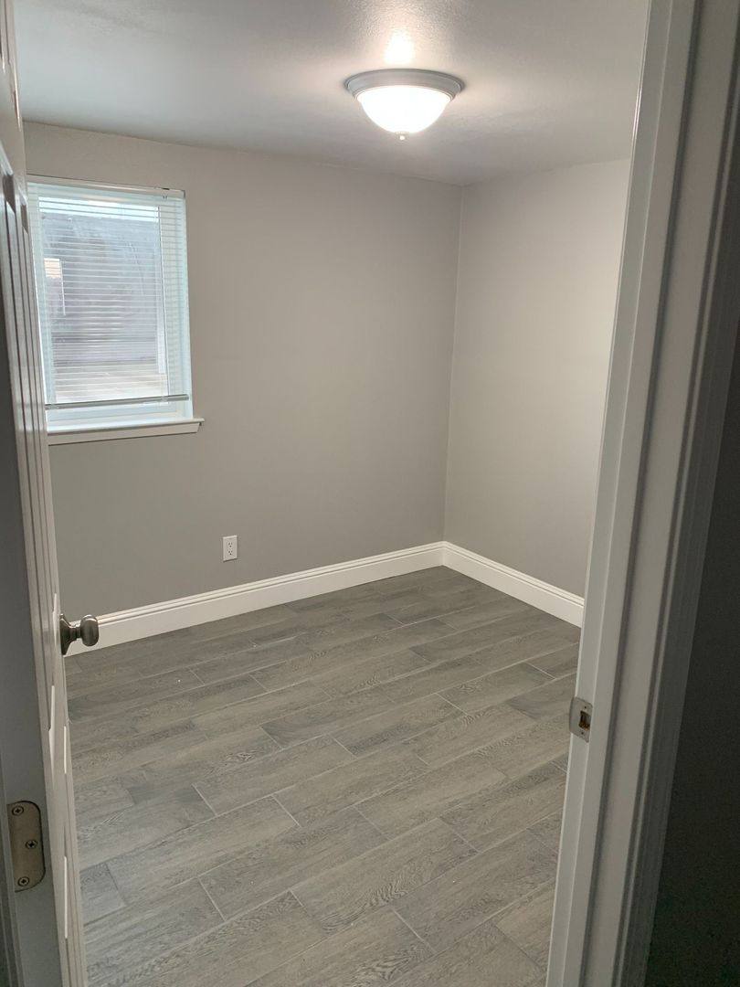 Apartment for rent at 116-126 Pine St, Redwood City, CA 94063