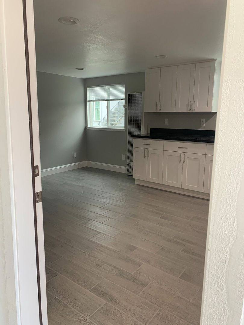 Apartment for rent at 116-126 Pine St, Redwood City, CA 94063