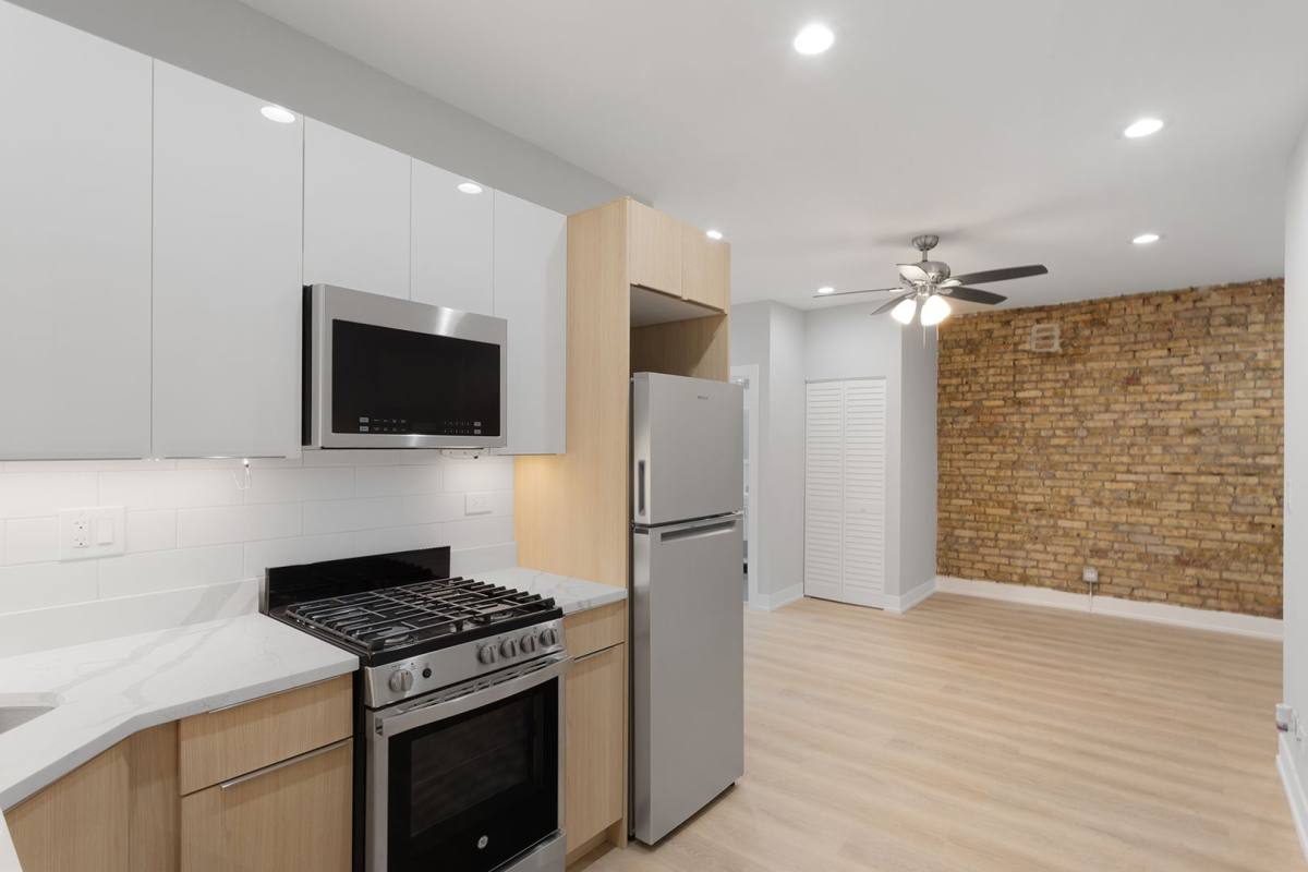 Apartment for rent at 1649-1655 W Jonquil, Chicago, IL 60626