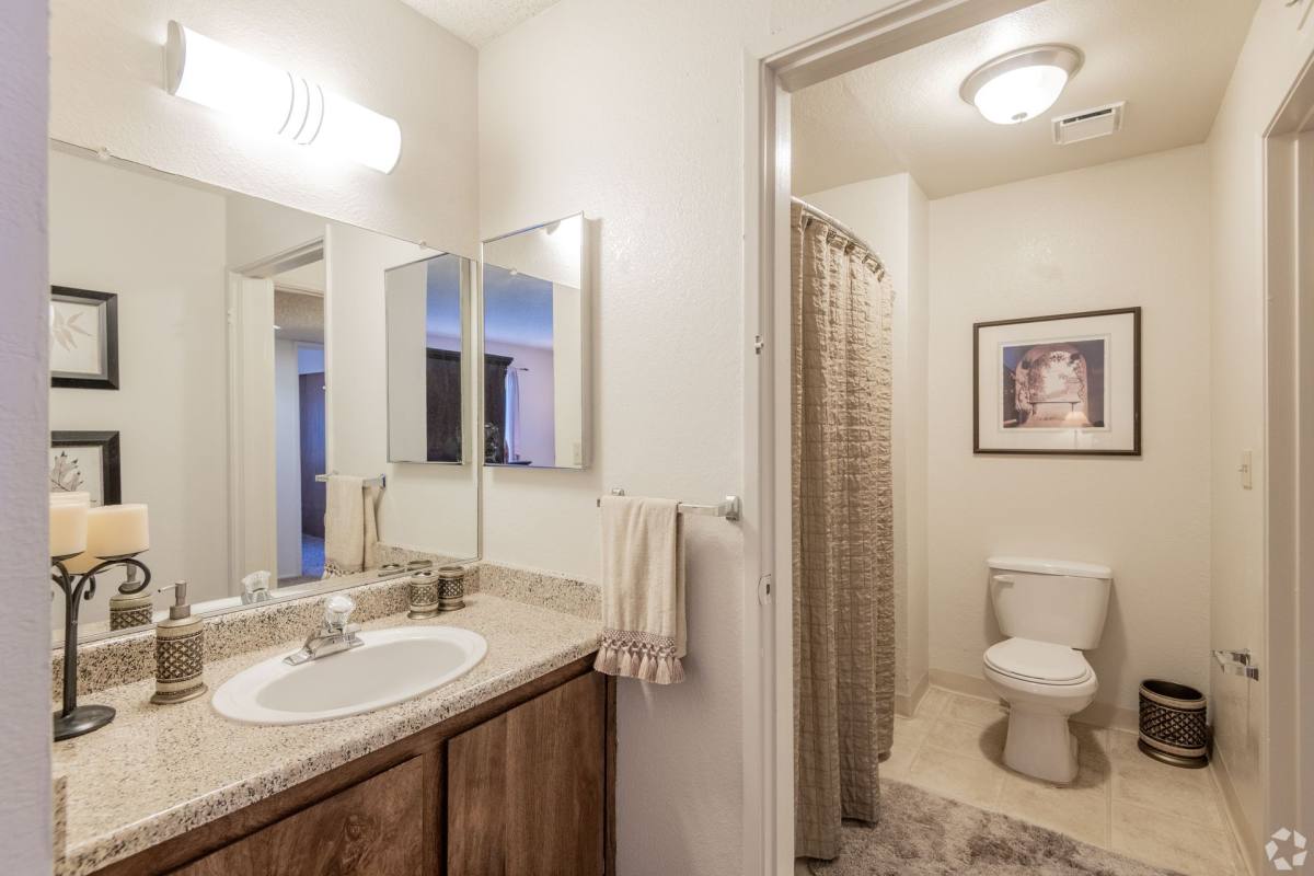 Apartment for rent at 8550 Florin Rd, Sacramento, CA 95828