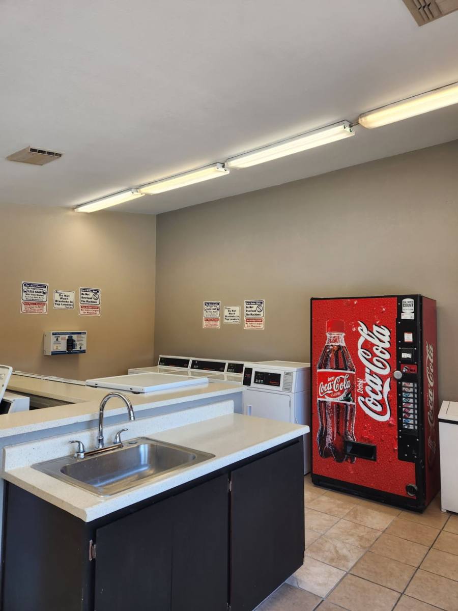 Apartment for rent at 8550 Florin Rd, Sacramento, CA 95828