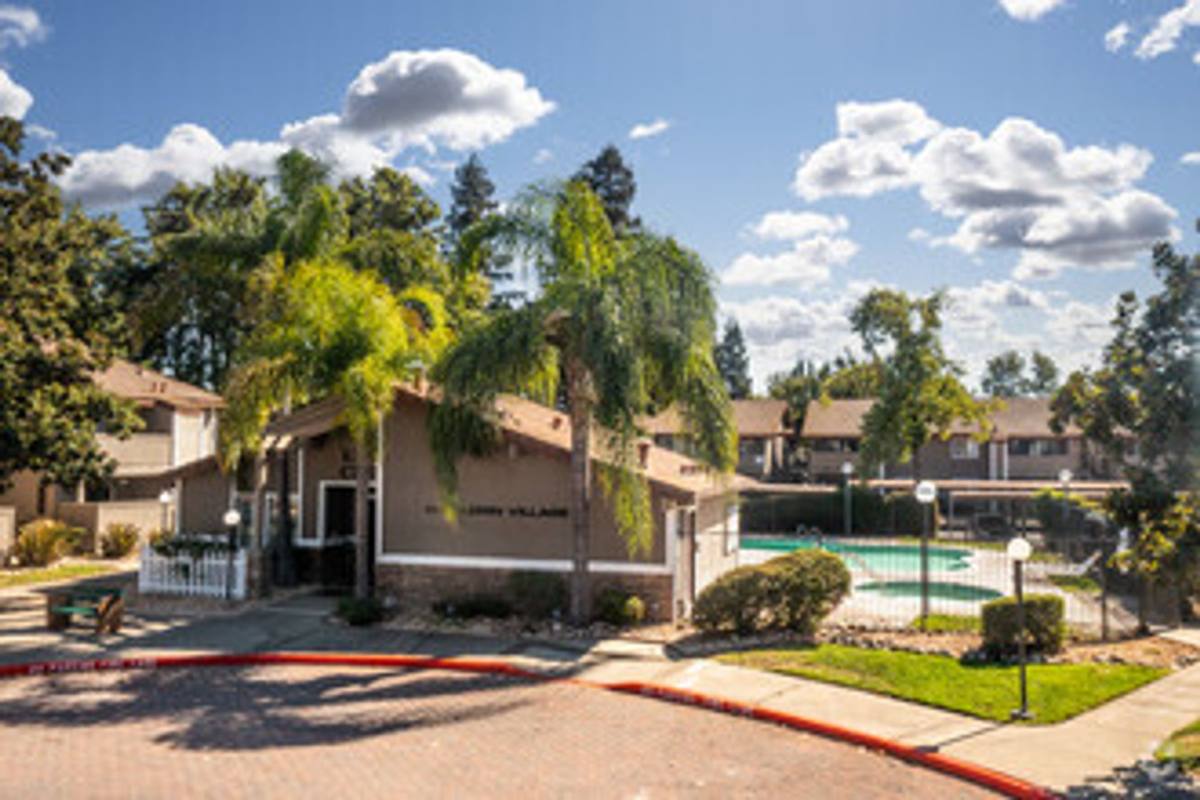 Apartment for rent at 8550 Florin Rd, Sacramento, CA 95828
