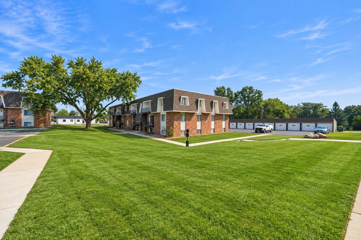 Apartment for rent at 3322 Tropic Lane, Waterloo, IA 50702