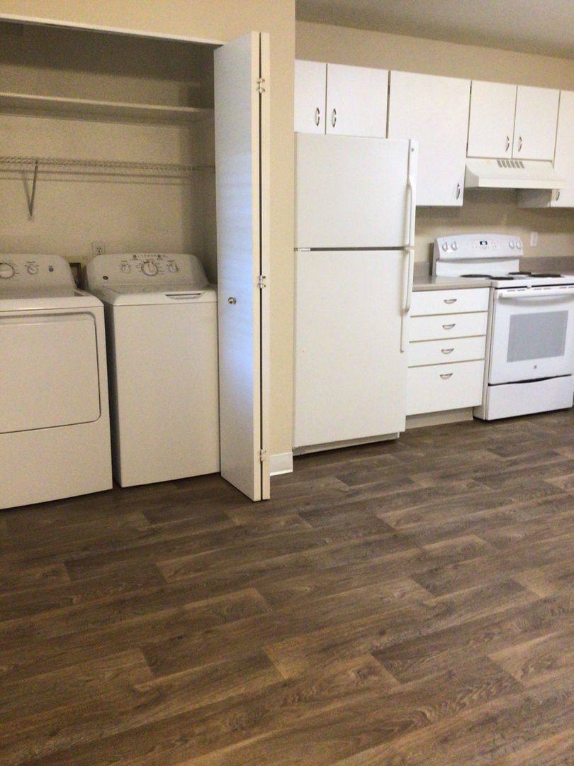 Townhouse for rent at 800 NE Roberts Ave, Gresham, OR 97030