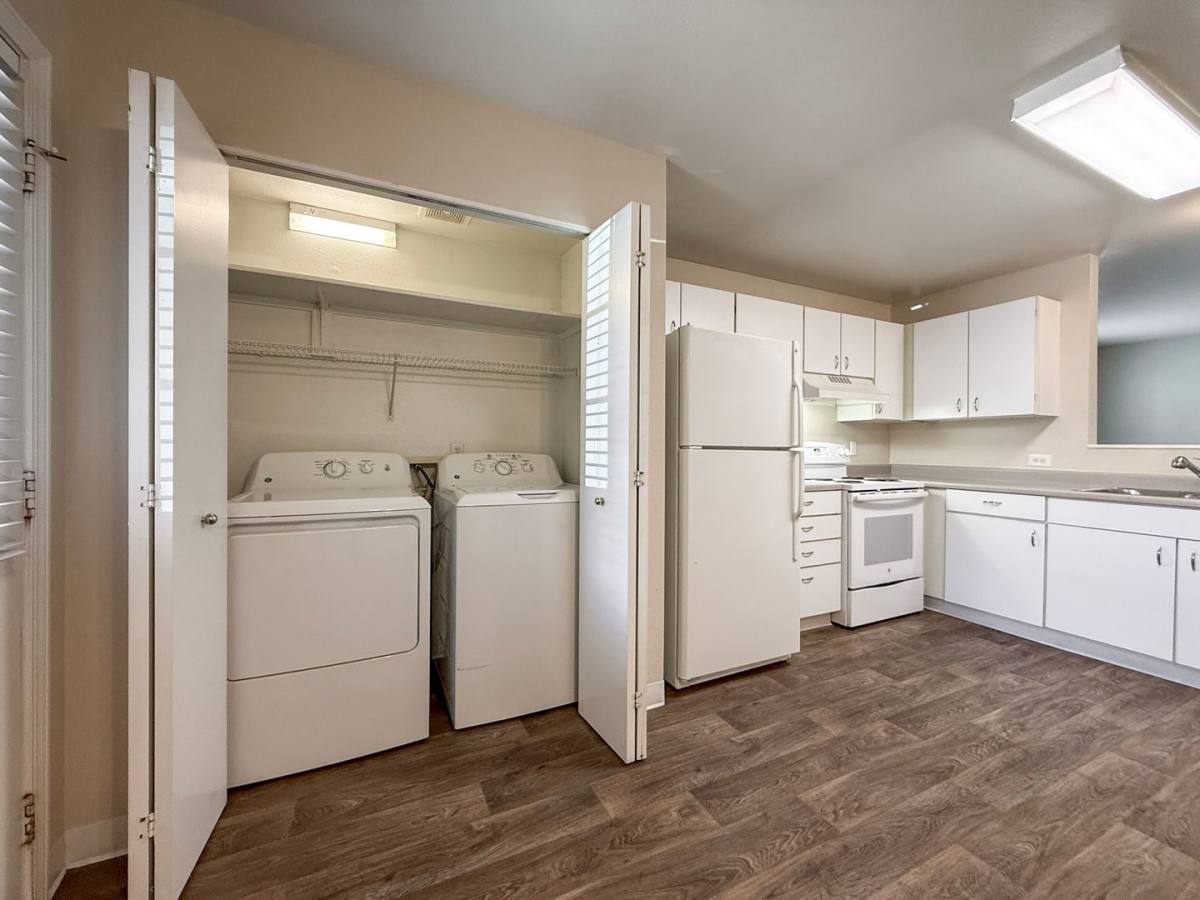 Townhouse for rent at 800 NE Roberts Ave, Gresham, OR 97030
