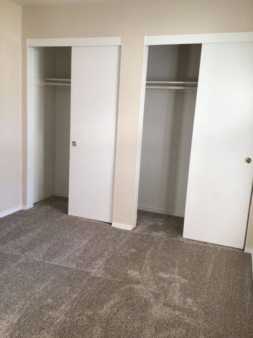 Townhouse for rent at 800 NE Roberts Ave, Gresham, OR 97030