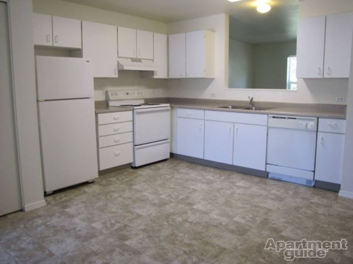 Townhouse for rent at 800 NE Roberts Ave, Gresham, OR 97030
