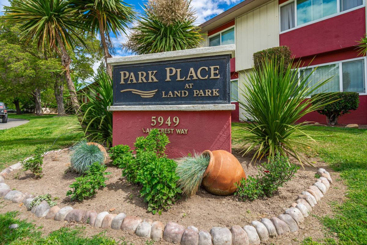Apartment for rent at 5949 Lake Crest Way, Sacramento, CA 95822