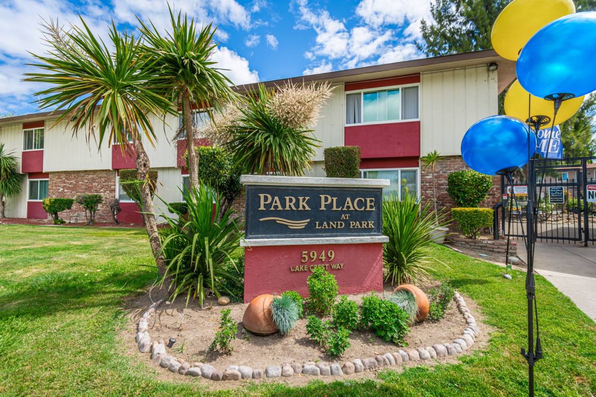 Apartment for rent at 5949 Lake Crest Way, Sacramento, CA 95822