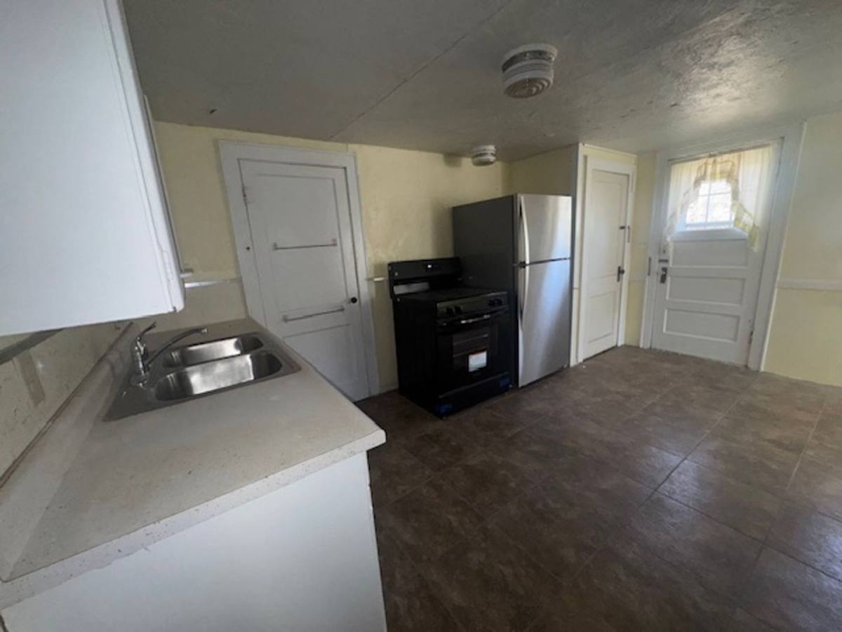 House for rent at 706 S Lake Ave, Sioux Falls, SD 57104