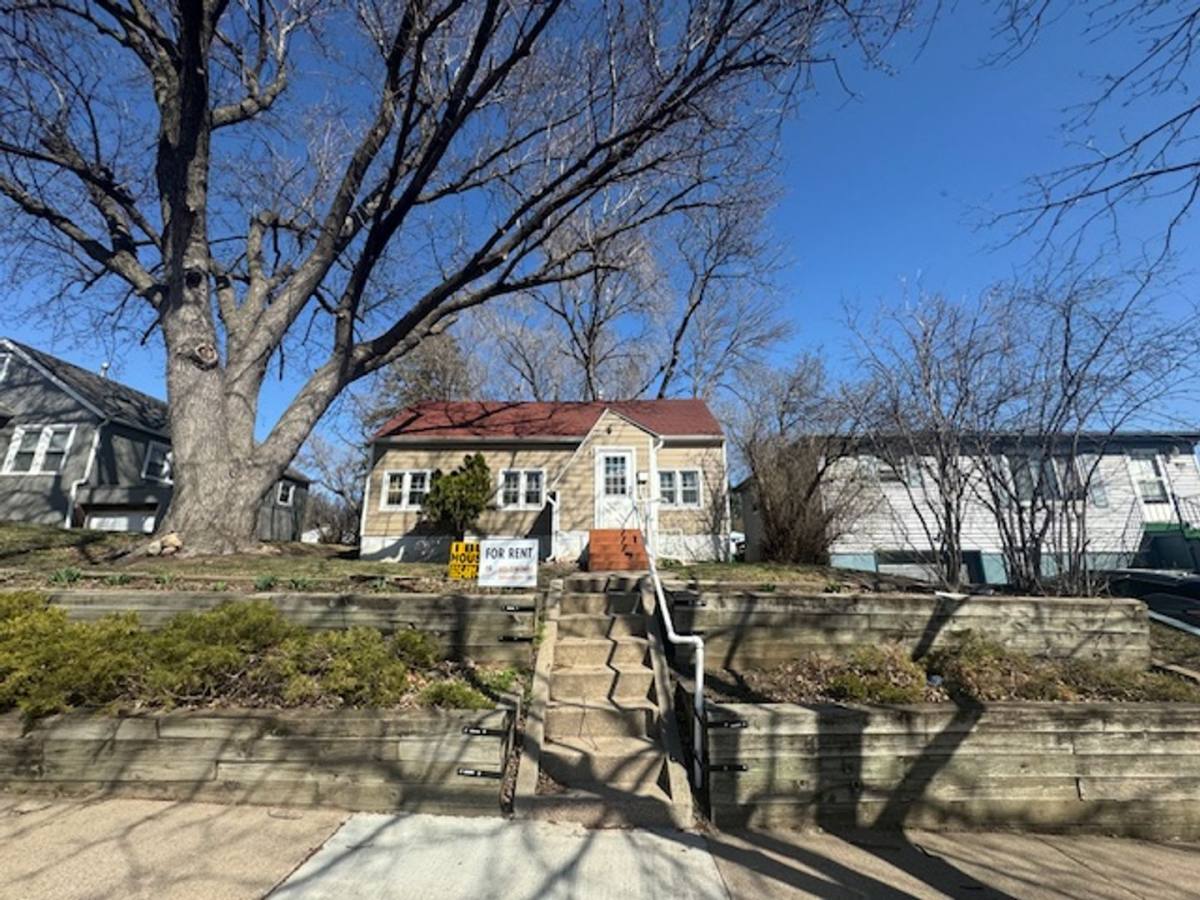 House for rent at 706 S Lake Ave, Sioux Falls, SD 57104