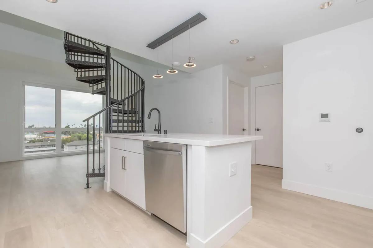 Apartment for rent at 5570 Rosemead Blvd, Temple City, CA 91780