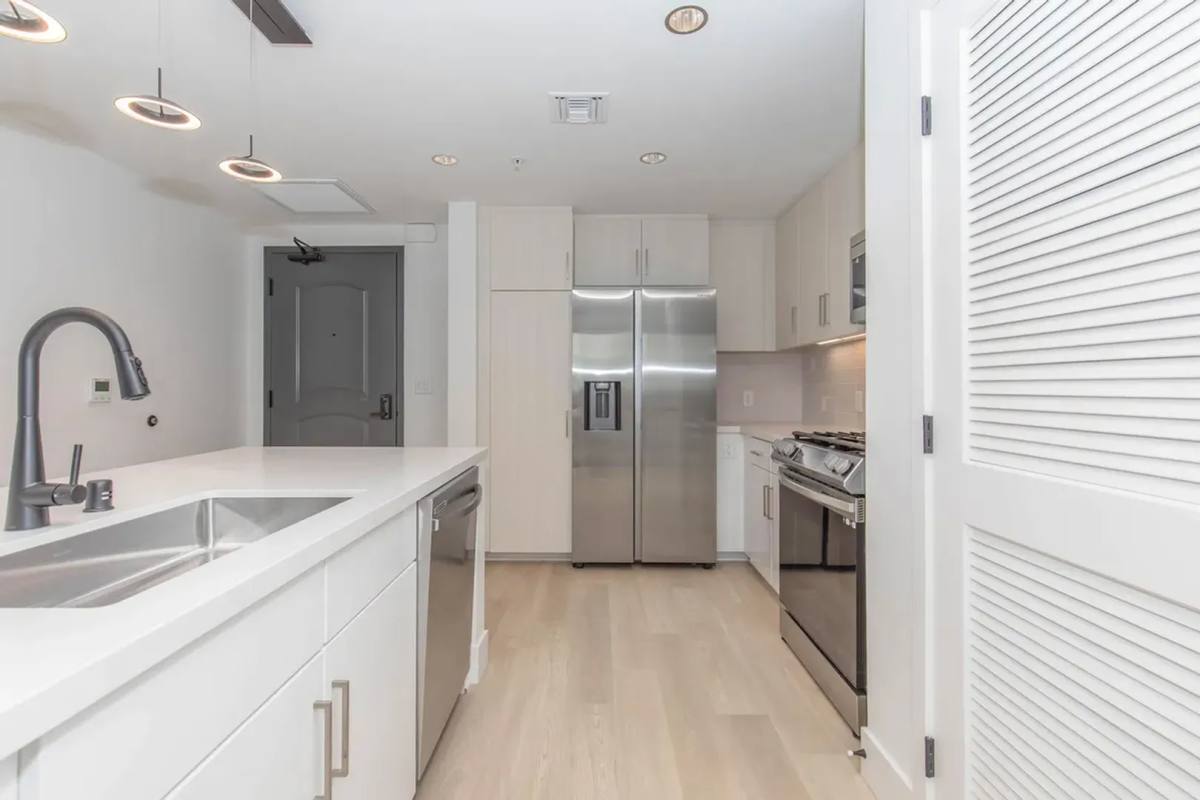 Apartment for rent at 5570 Rosemead Blvd, Temple City, CA 91780