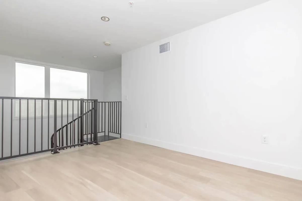 Apartment for rent at 5570 Rosemead Blvd, Temple City, CA 91780
